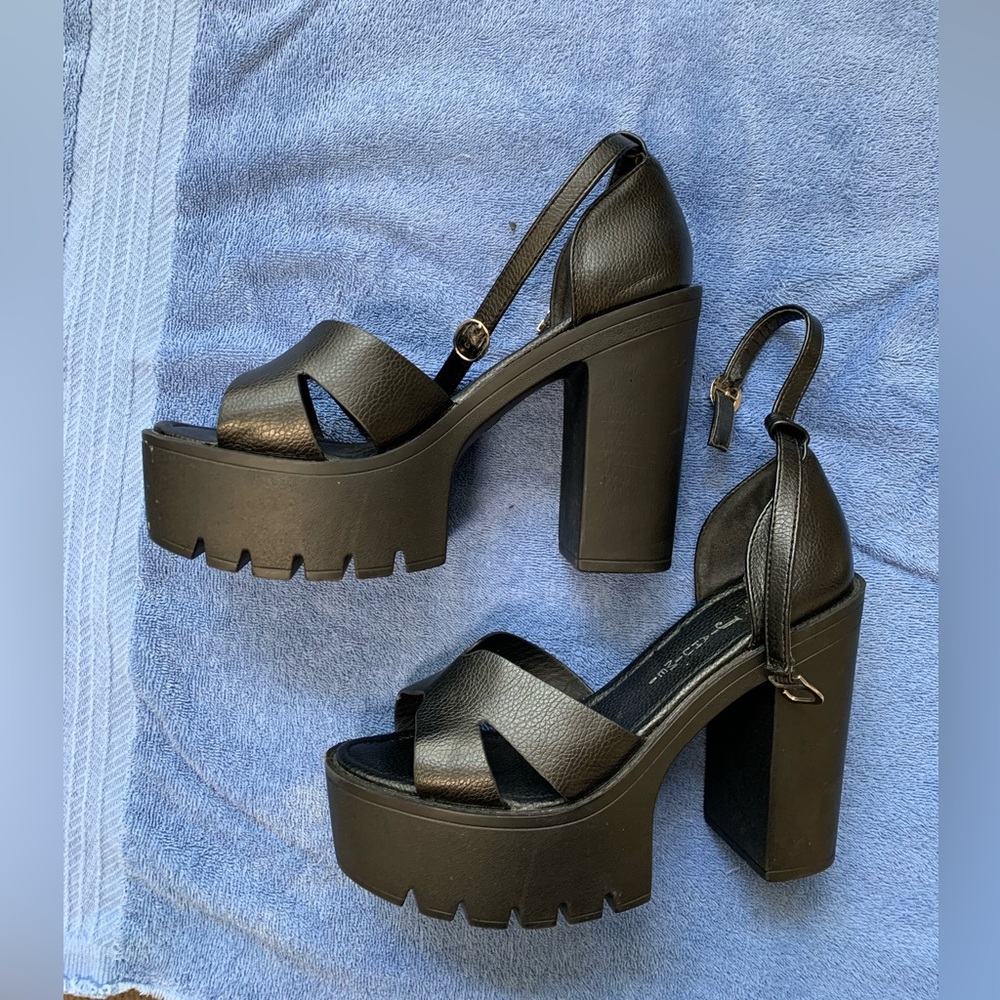Chunky Black Platform Sandals